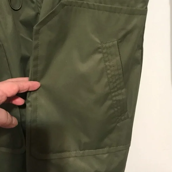 YOKI woman’s light weight fall jacket with hood, size 1XL, color olive green. - Picture 5 of 7